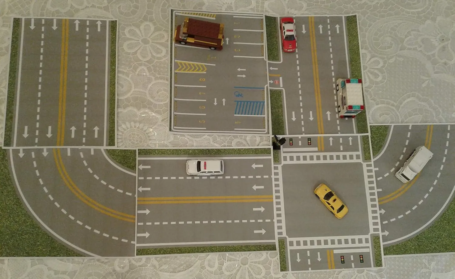 12 in Vinyl Card Road Tiles Paper Road City Town Play Custom Driving Road and Parking Lot for 1/64 Ho Scale Car Track Builder for Kids Best Birthday Gifts Toys radius adventitious tableland infect Boys Girls Ages 3  Size of each Tile 12x 