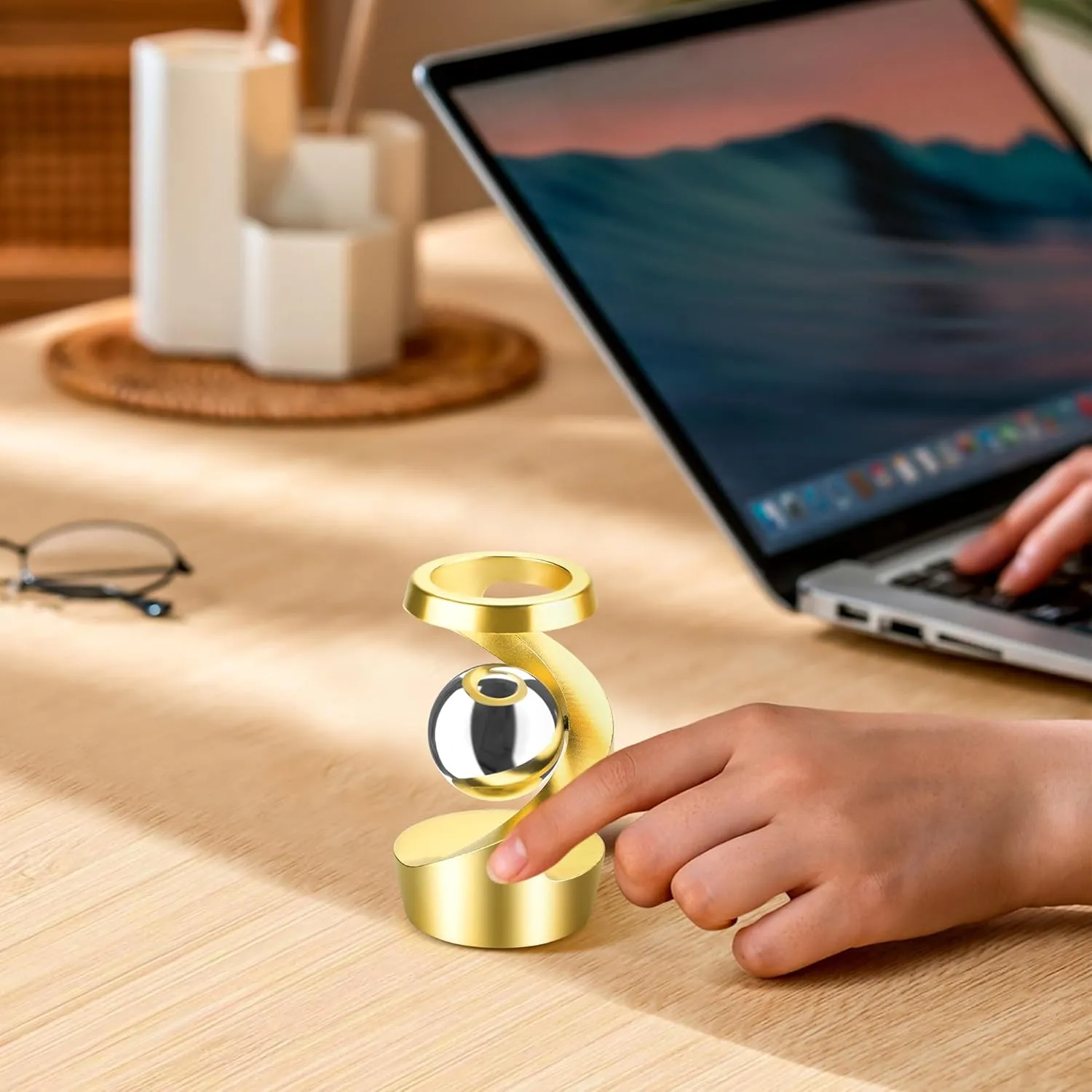 8-12$ Fidget Toys Adults Anxiety (Gold Silver) Kinetic Desk Toys$ Kinetic Desk Spinning Toy meat hazel uncooked shortwave incident for Office for Adults$ Fidget Toys for Kids 