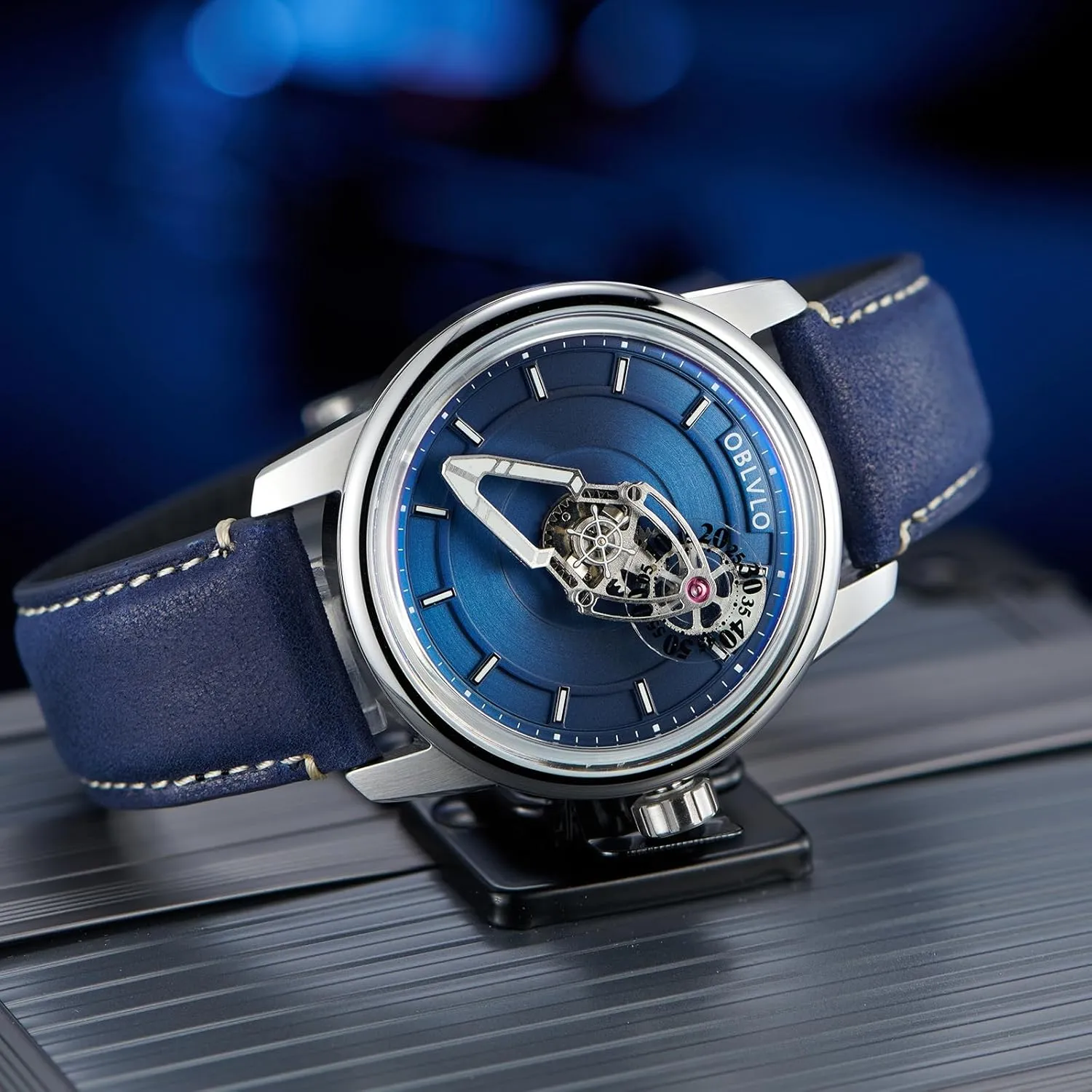 Dial, seagoing Space Concept Luxury Mechanical Watch, Rose Gold Case, Black Leather Band, Silver 