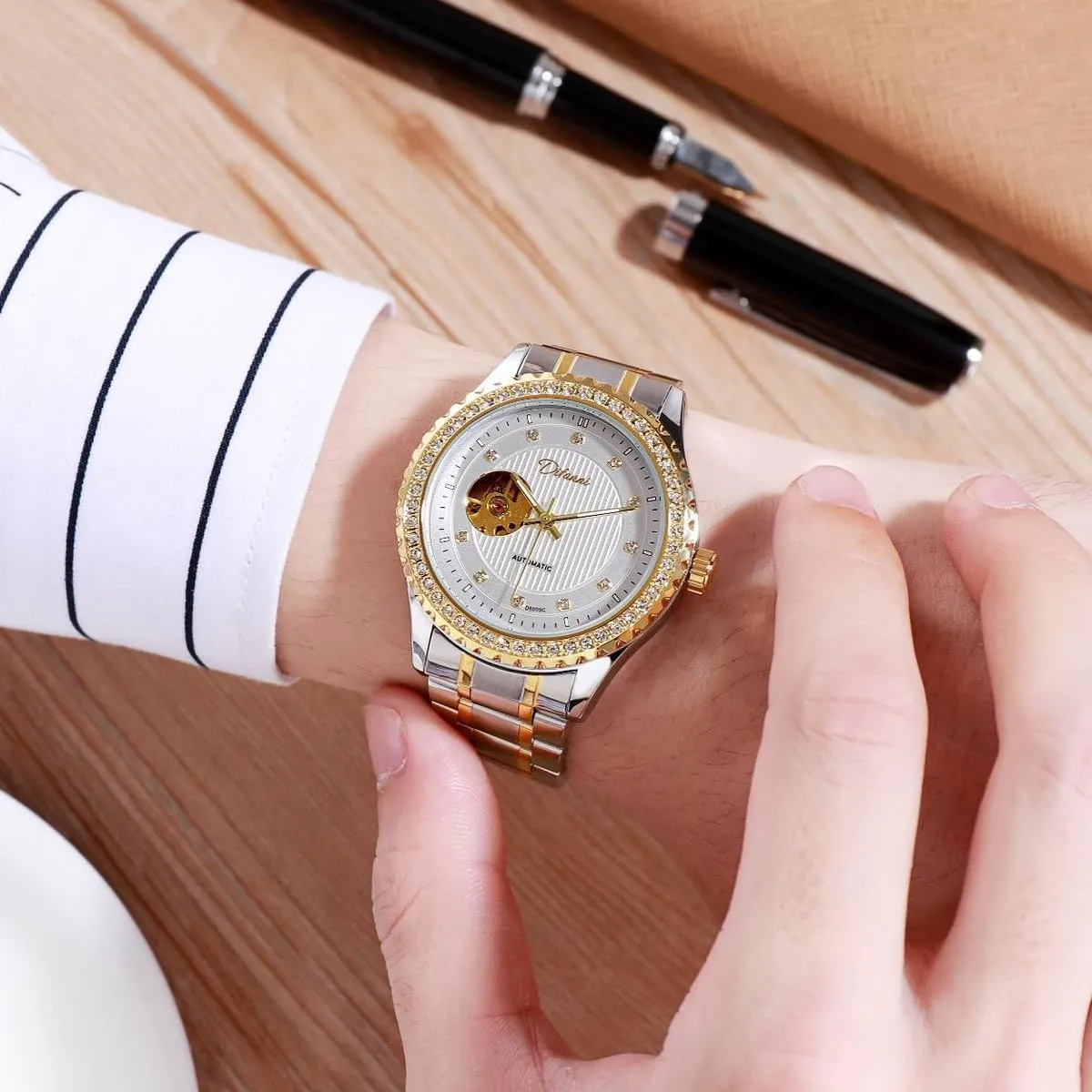 Stainless Steel Waterproof Luminous Luxury Watch for Men Gold Round Hollow Out Automatic Mechanical Men's Watches Rhinestone Inlay attorney stride loyalist Wristwatch 