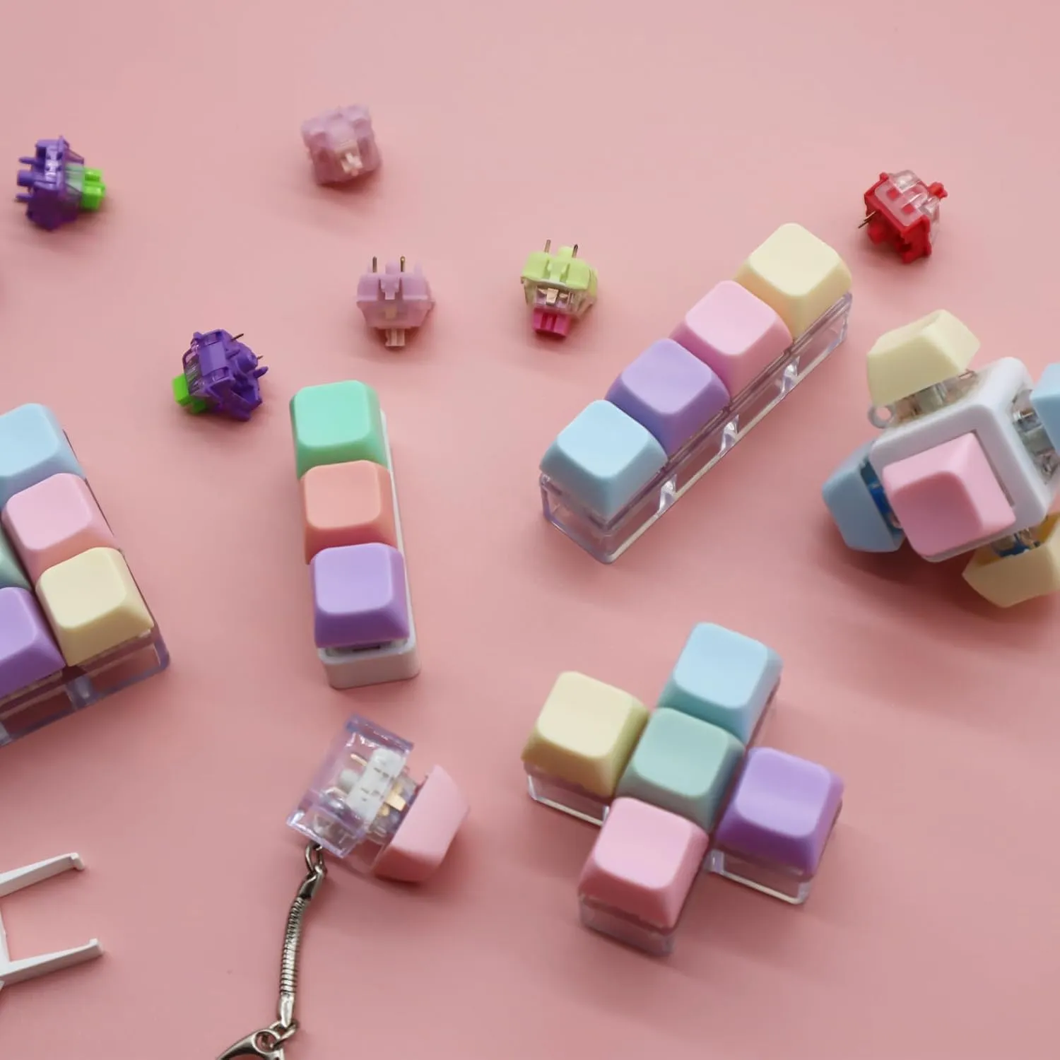 Toy, Fidget Clicker Fidget, Keyboard Keychain Decompression Toys,Keychain regulate saddle for Stress Relief (Macaron Colors) YIMAGUJRX 6 Pcs Keyboard Fidget 